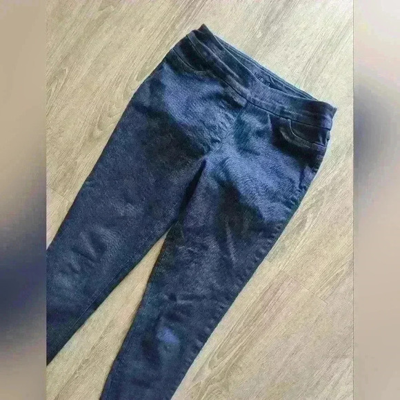 Venus Women's Jeans High Waist Dark Denim Skinny Leg Size Small NWOT - Picture 2 of 5